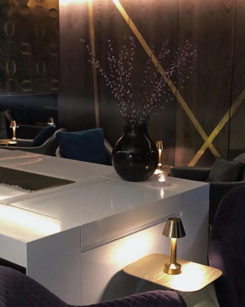 Soho salon & club, R854 (photo 9)
