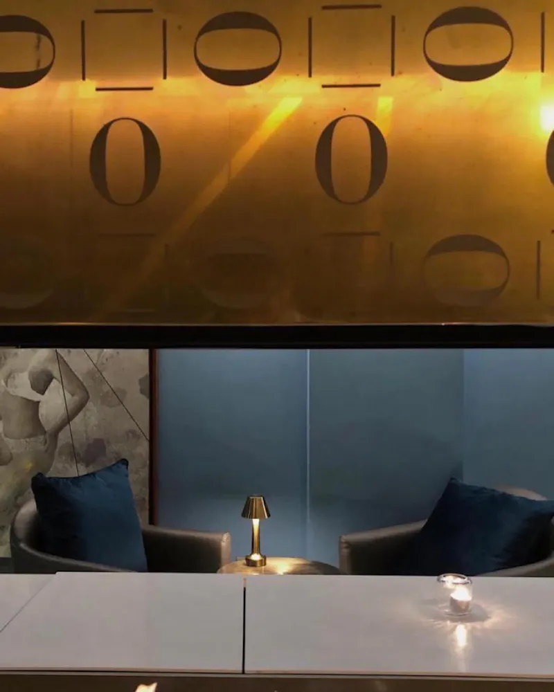 Soho salon & club, R854 (photo 8)