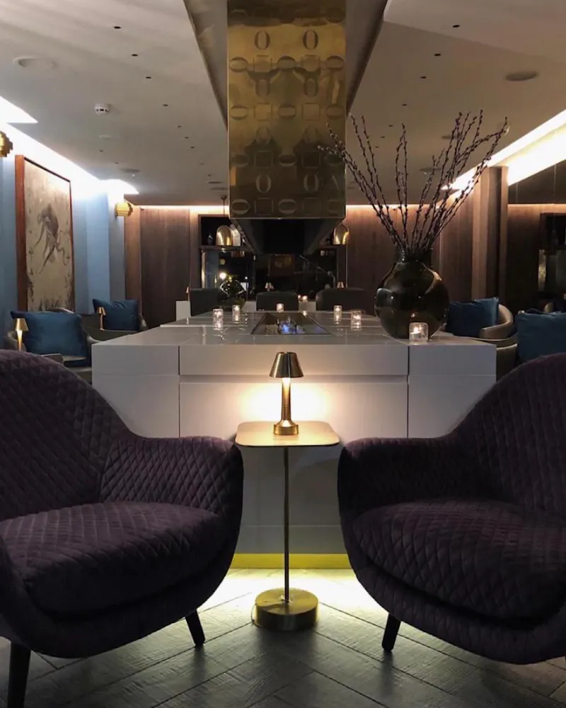 Soho salon & club, R854 (photo 5)