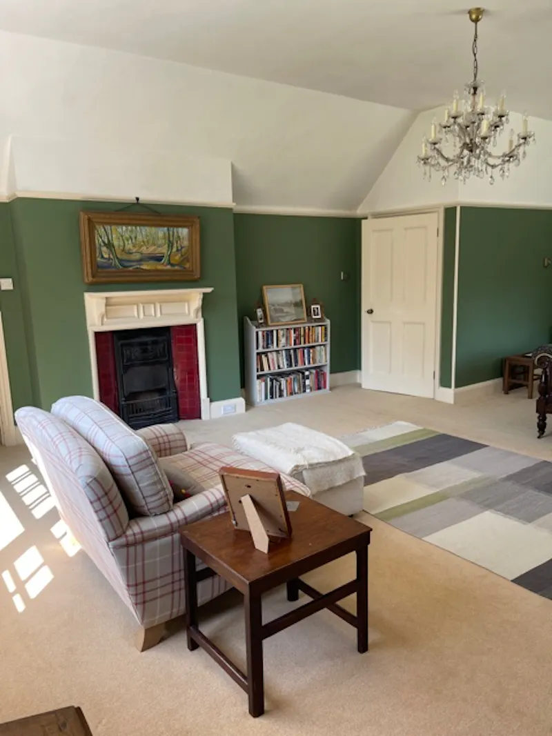 Fireplace at Queen Anne Bayford house, A1559 (photo 18)