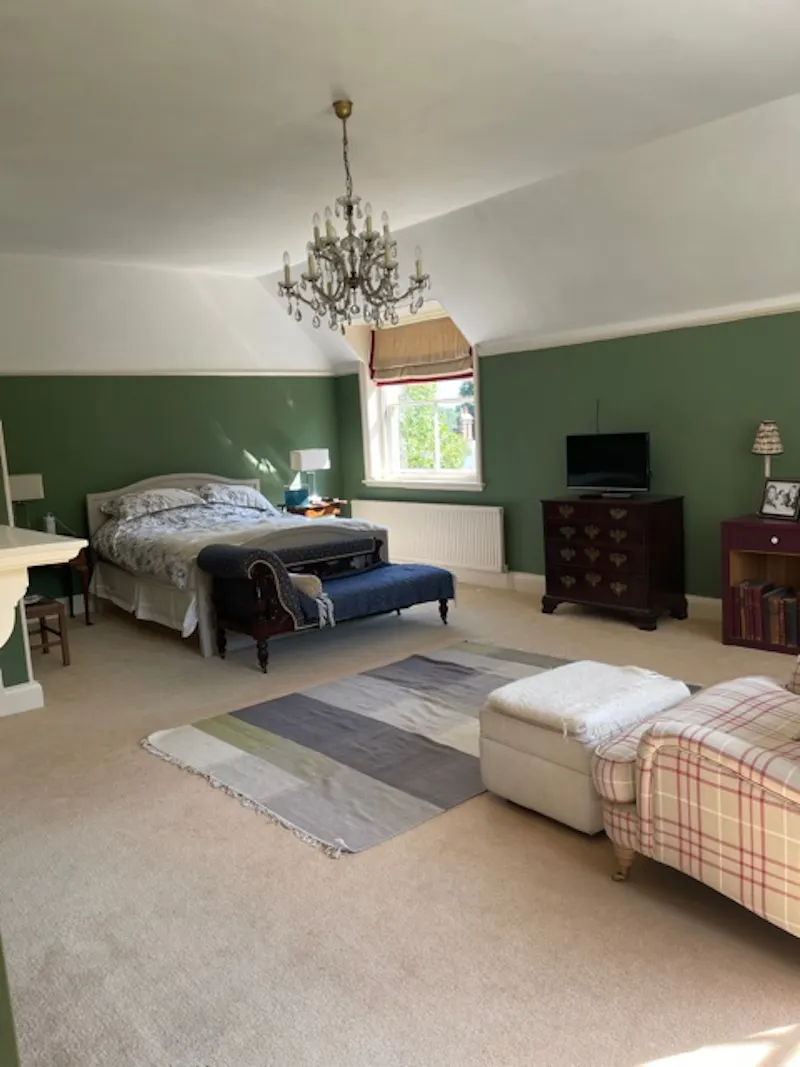 Bedroom at Queen Anne Bayford house, A1559 (photo 17)