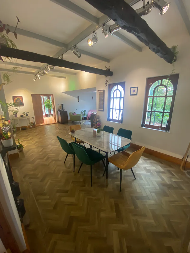 Dining room at South East London Chalet, D2564 (photo 6)