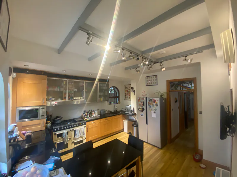 Kitchen at South East London Chalet, D2564 (photo 4)