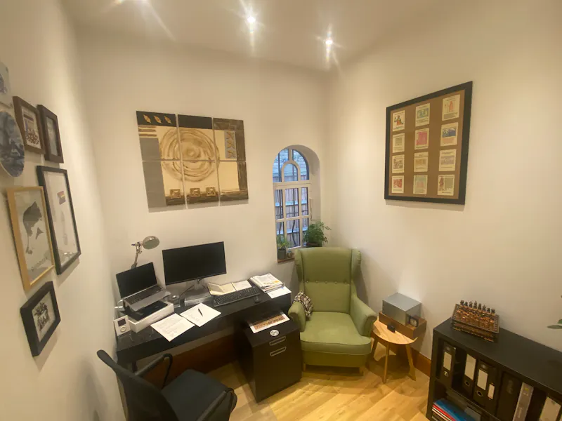 Study at South East London Chalet, D2564 (photo 13)