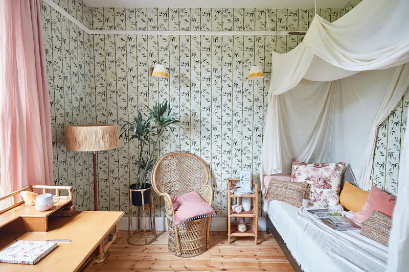 Bedroom at Exotic semi in Sydenham , D2567 (photo 11)