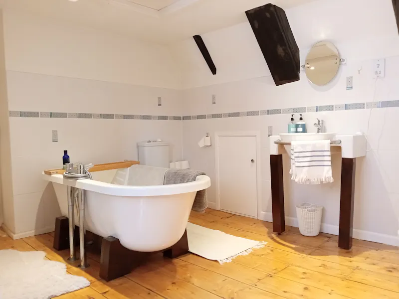 Bathroom at Listed house in Devon, M347 (photo 18)