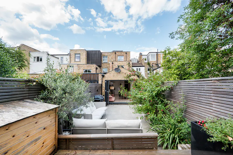 Terrace/Patio at Terraced house St Johns Hill, D2573 (photo 18)