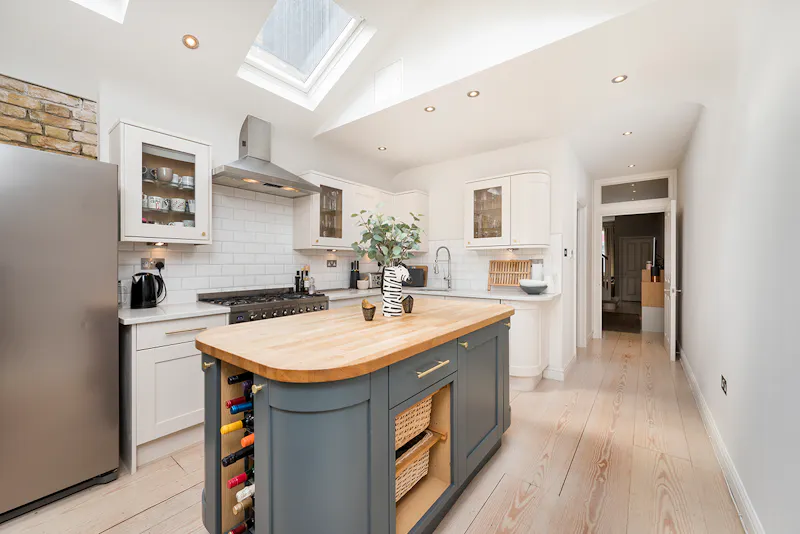 Kitchen at Terraced house St Johns Hill, D2573 (photo 2)