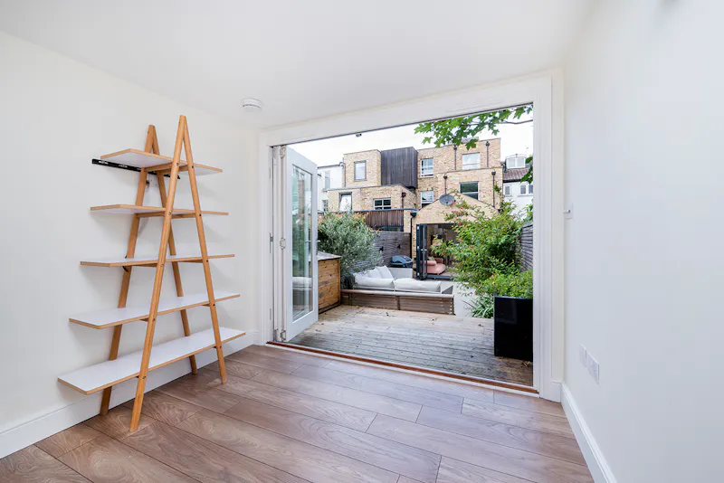 Terraced house St Johns Hill, D2573 (photo 9)