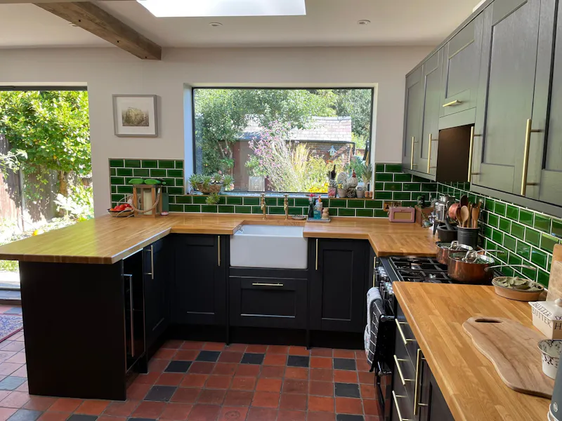 Kitchen at 16th century Bedmond house, M348 (photo 13)