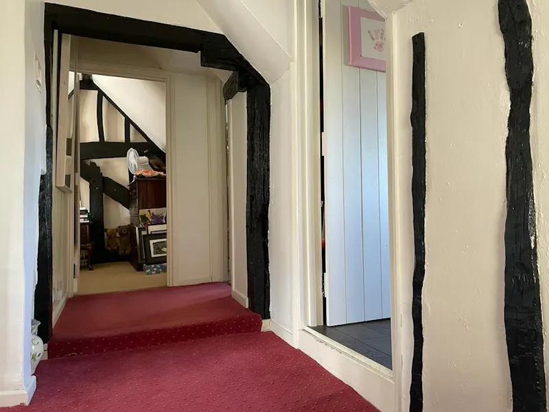 Beams at 16th century Bedmond house, M348 (photo 25)