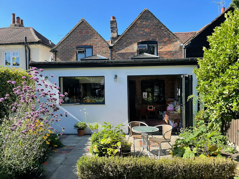 Terrace/Patio at 16th century Bedmond house, M348 (photo 37)