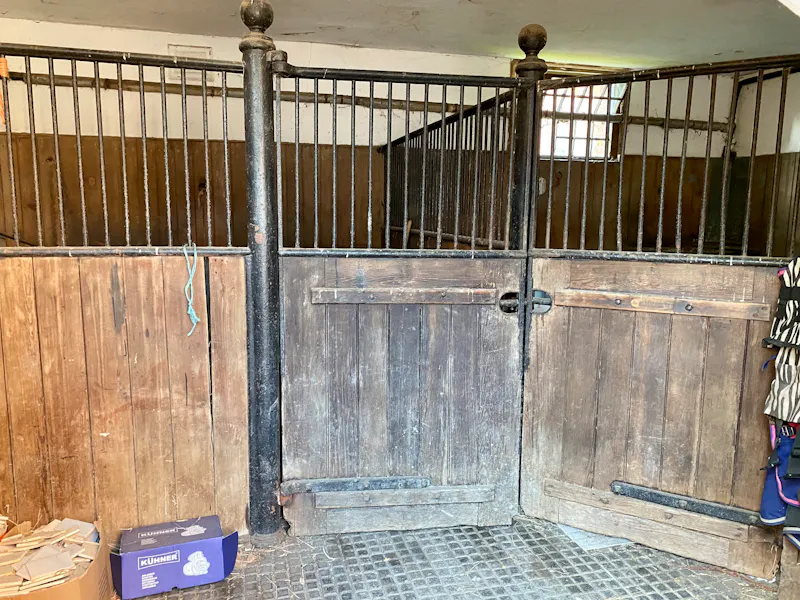 Windlesham farm house , D2570 (photo 18)