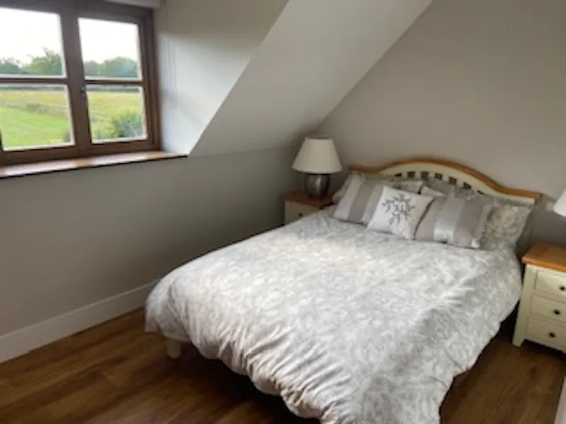 Bedroom at Chobham farm lodge, D2569 (photo 13)