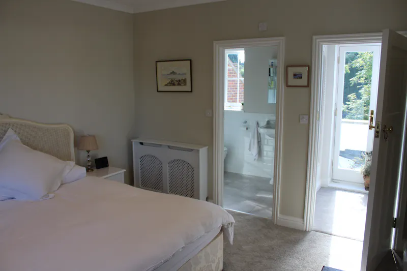 Bedroom at Edwardian renovation Esher, H186 (photo 26)