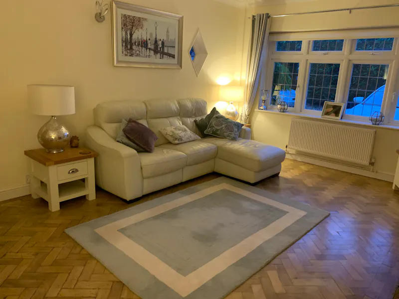 Suburban home in Shepperton, D2042 (photo 9)