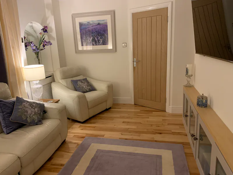 Suburban home in Shepperton, D2042 (photo 10)