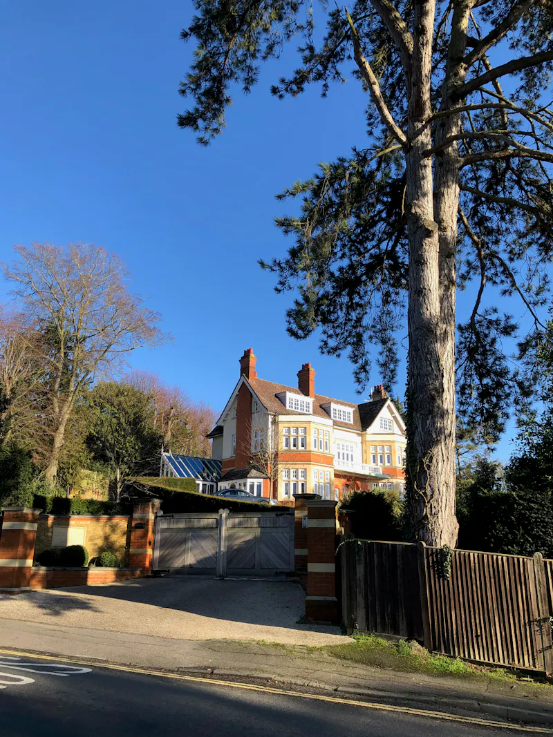 Large Victorian house Guildford, B1944 (photo 15)