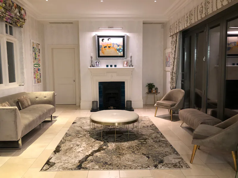 Sitting room at Large Victorian house Guildford, B1944 (photo 6)