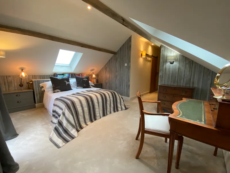 Bedroom at Dairy farm & stables Bedford, L730 (photo 16)