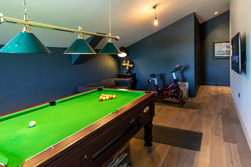 Games room at Modern house near Bedford, D2581 (photo 55)