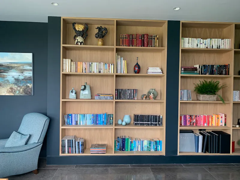 Modern house near Bedford, D2581 (photo 25)