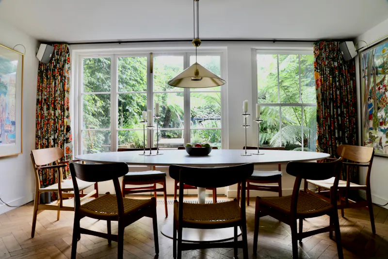 Dining room at Notting Hill townhouse, B1950 (photo 10)