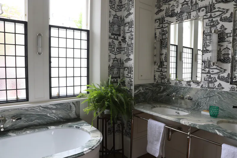 Bathroom at Notting Hill townhouse, B1950 (photo 24)