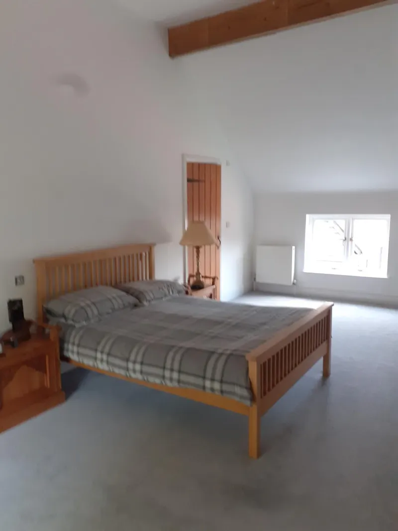 Bedroom at Barn conversion Stapleford , D2583 (photo 23)