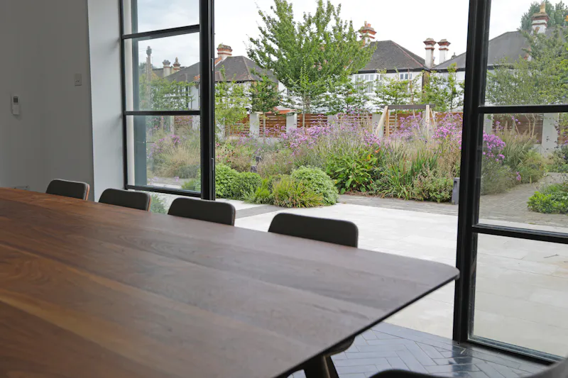 Modern Stucco Streatham Home, D2579 (photo 18)