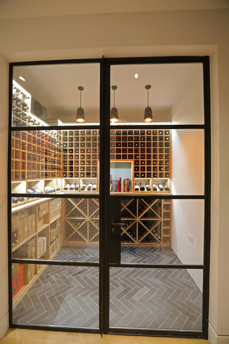 Crittall windows at Modern Stucco Streatham Home, D2579 (photo 57)