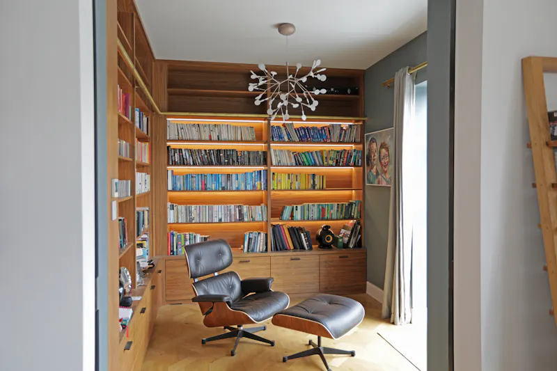 Library at Modern Stucco Streatham Home, D2579 (photo 36)