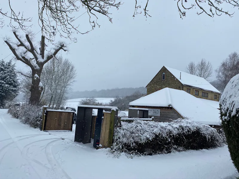 Luxe barn conversion in Dorking, L731 (photo 57)