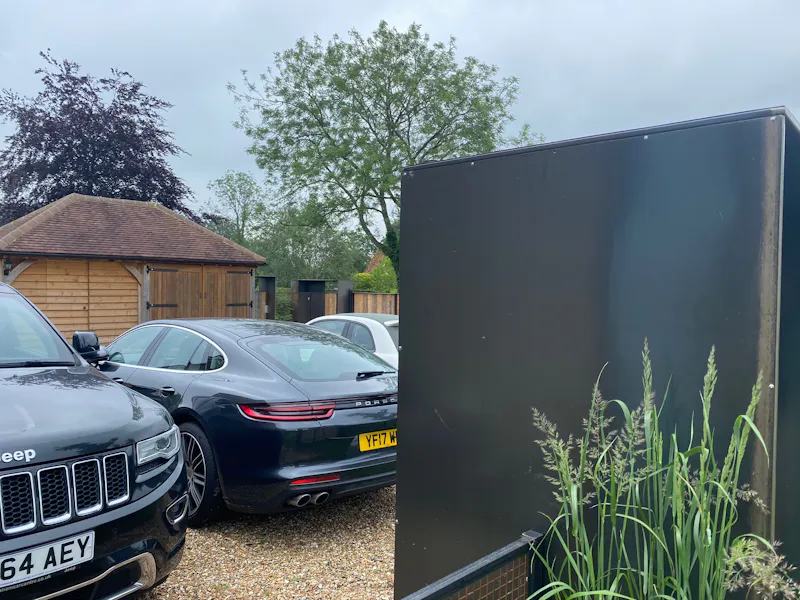 Luxe barn conversion in Dorking, L731 (photo 77)