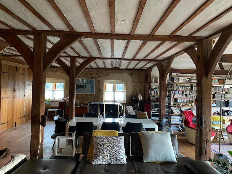 Luxe barn conversion in Dorking, L731 (photo 16)