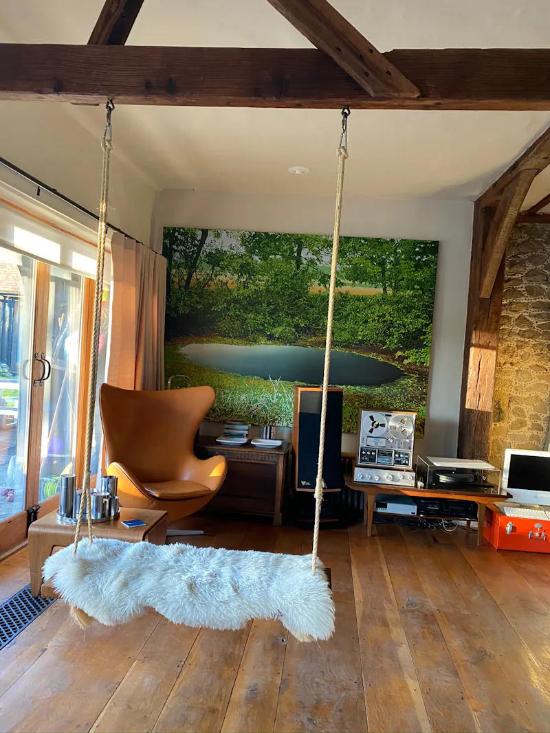 Luxe barn conversion in Dorking, L731 (photo 21)
