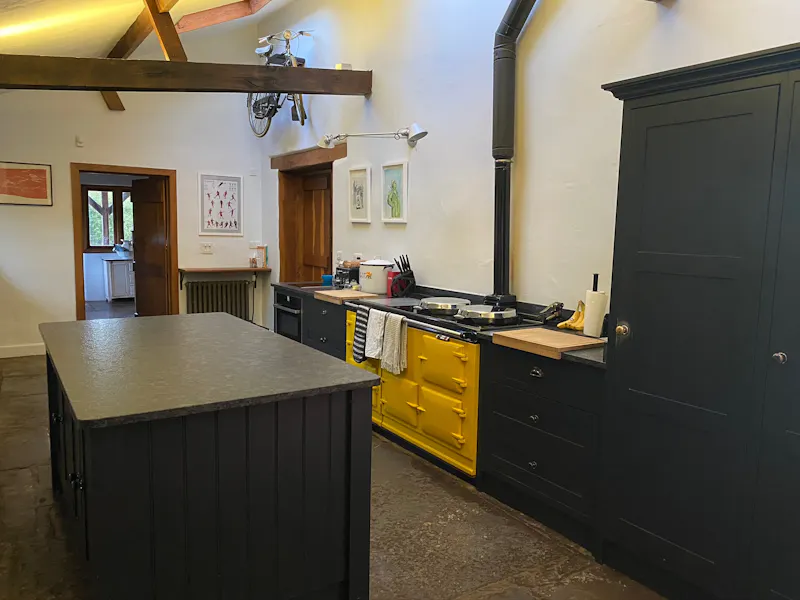 Luxe barn conversion in Dorking, L731 (photo 3)