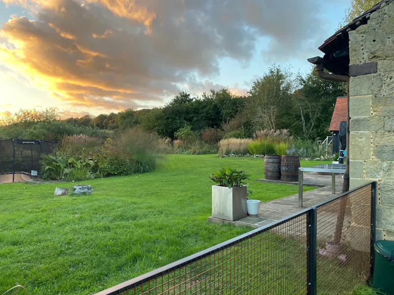 Garden at Luxe barn conversion in Dorking, L731 (photo 65)
