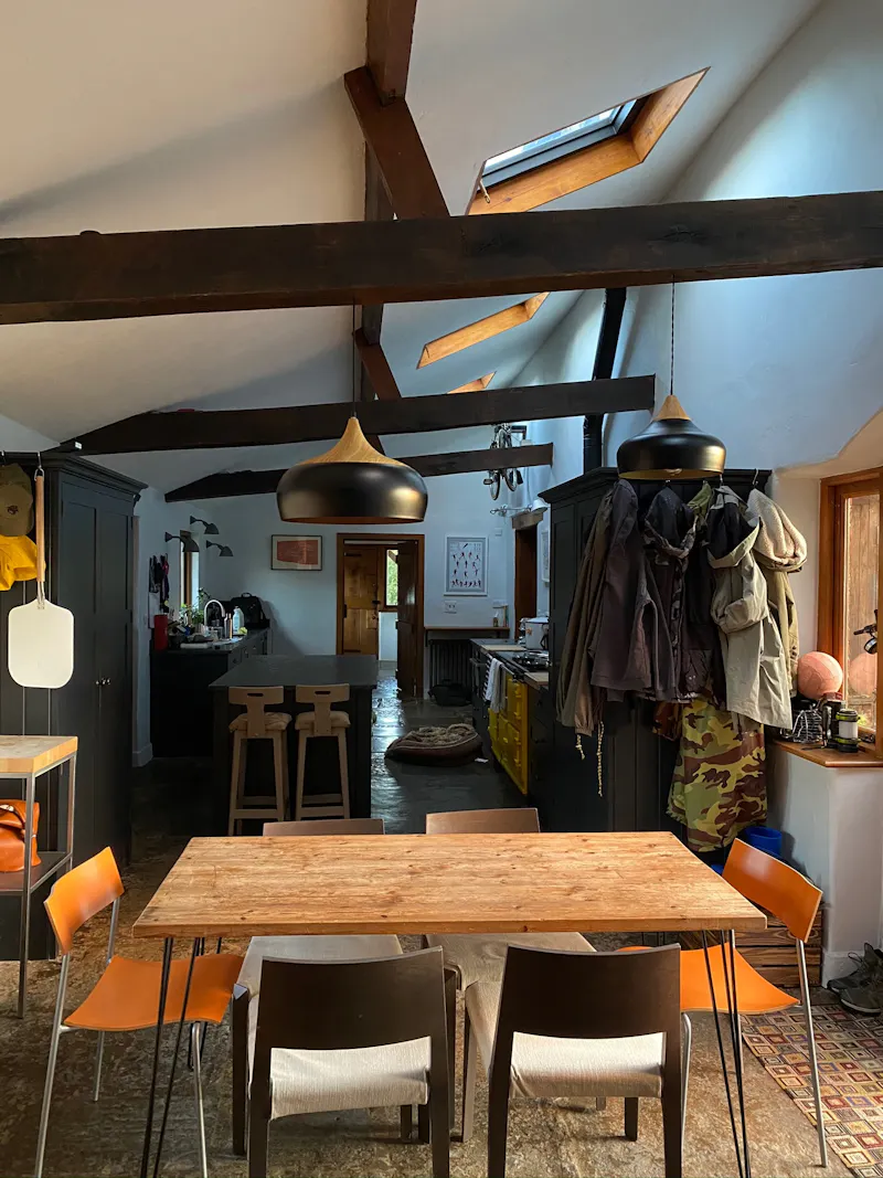 Luxe barn conversion in Dorking, L731 (photo 9)