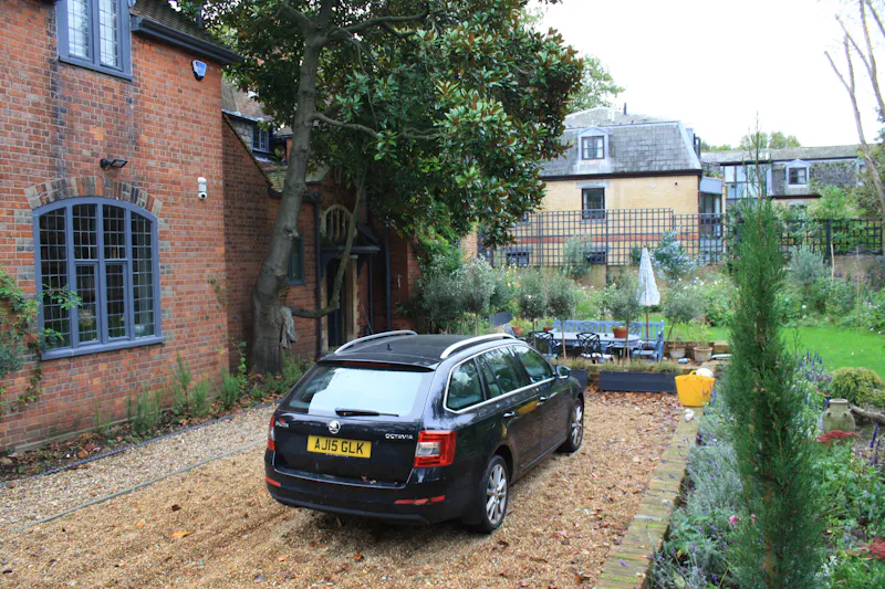 Driveway at 1900's Vicarage in Putney, D2580 (photo 101)