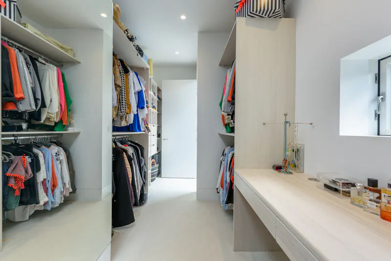 Bel Air modern home, D2582 (photo 19)