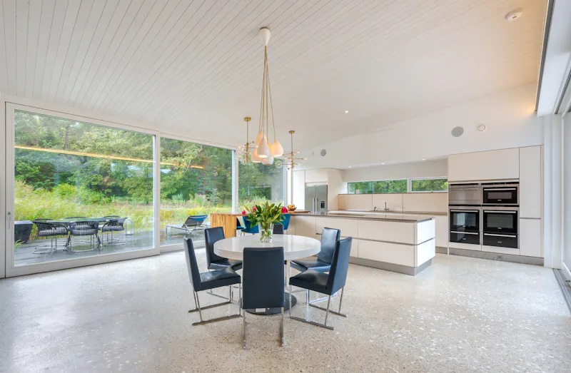 Bel Air modern home, D2582 (photo 9)