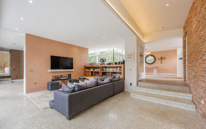 Bel Air modern home, D2582 (photo 5)