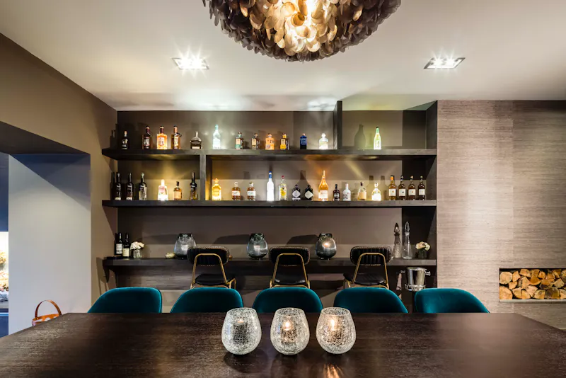 Bar at Contemporary Brondesbury home, D1862 (photo 50)