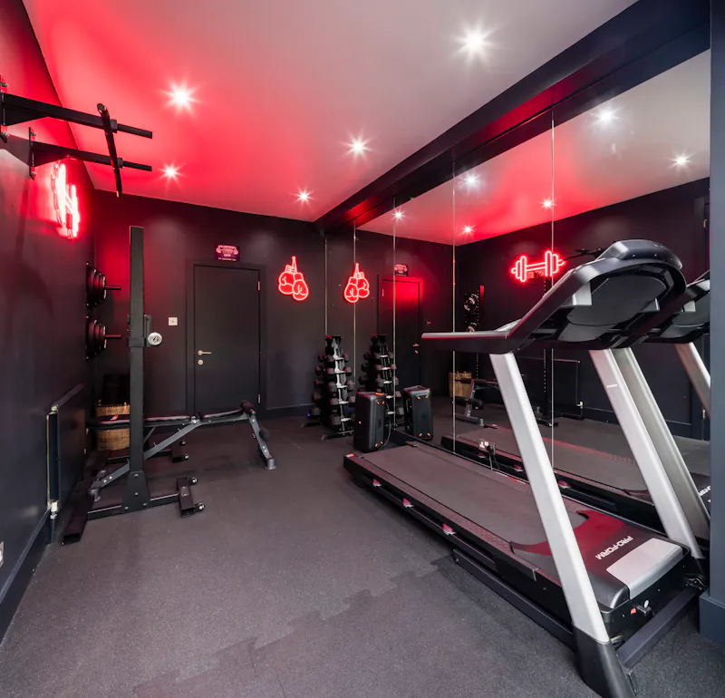Gym at Contemporary Brondesbury home, D1862 (photo 66)