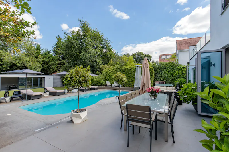 Contemporary Brondesbury home, D1862 (photo 85)