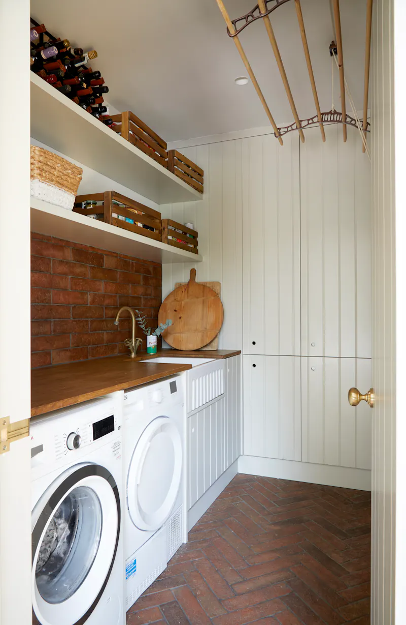 Utility room at West Dulwich luxe house, D2588 (photo 29)