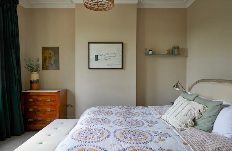 Bedroom at West Dulwich luxe house, D2588 (photo 38)