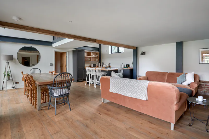 Silchester Barn conversion, L699 (photo 6)