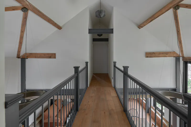 Landing at Silchester Barn conversion, L699 (photo 17)